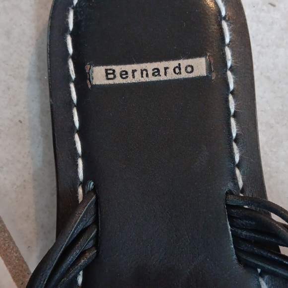 Bernardo Women's Black and Orange Sandals - Picture 4 of 4